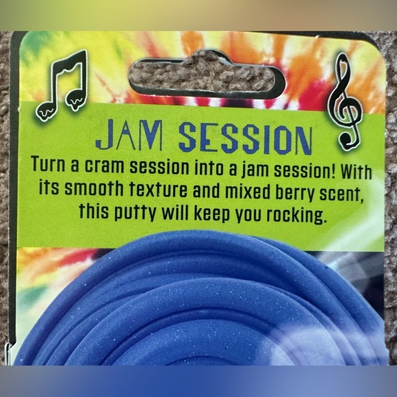 Crazy Aaron’s Scentsory Berry Scent Scented Thinking Putty Jam Session 2.75” Tin - Picture 9 of 16